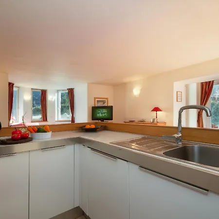 Apartment Sleeps 4 T684383 Chamonix