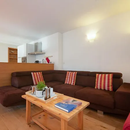 Sleeps 4 T684383 * Chamonix